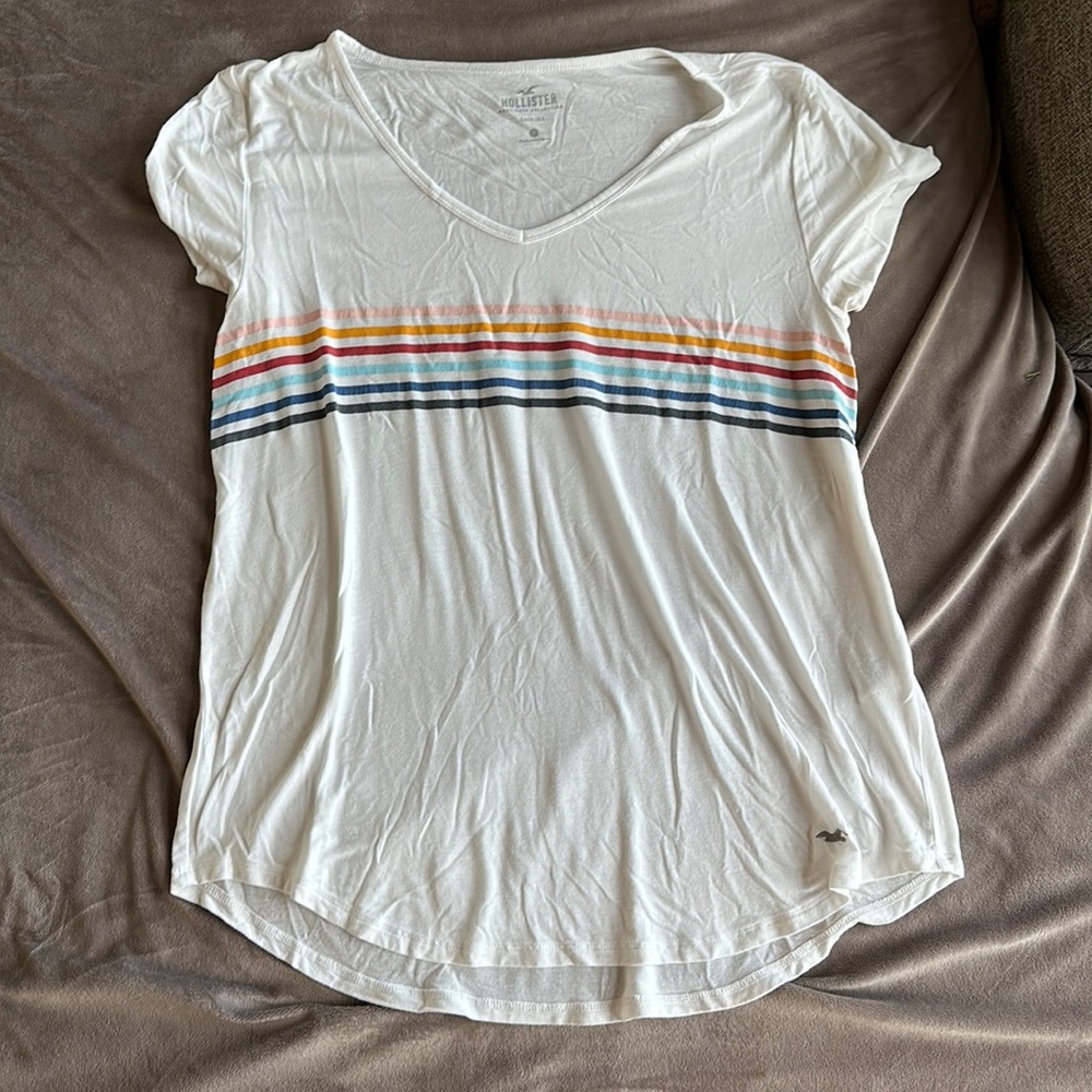 Hollister simple tee